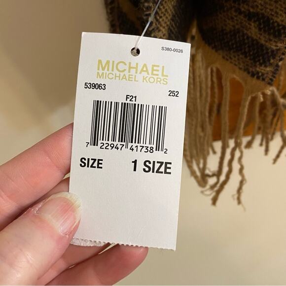 Michael Michael Kors Animal Print Leopard Brown Fringed Scarf NWT - Picture 4 of 14